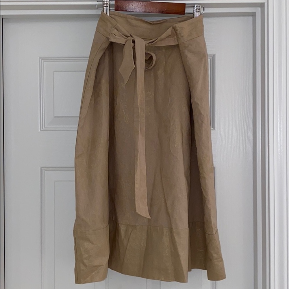 Skirt tan with hint of gold